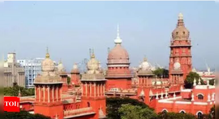 Madras high court orders TN revenue dept to hand over AIADMK headquarters to EPS | Chennai News – Times of India